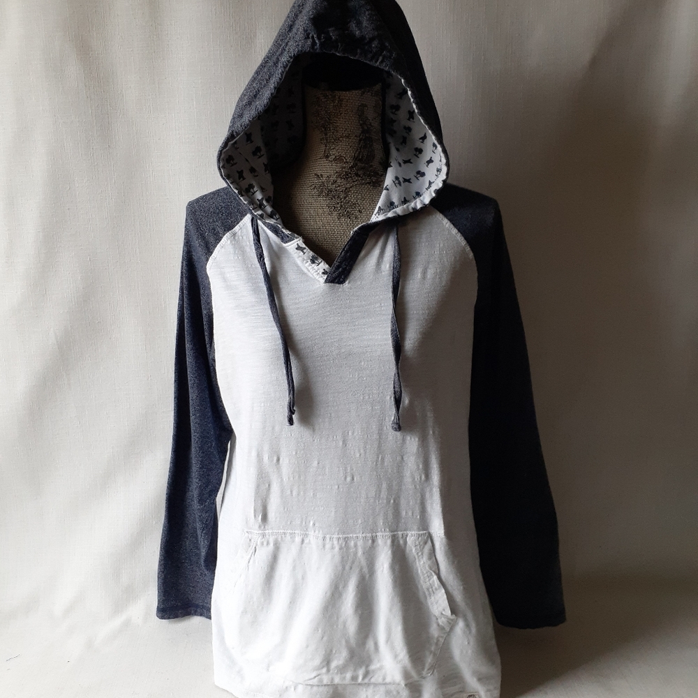 Free Planet women's gray/white pullover hoodie size M